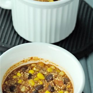Easy Mexican Quinoa Individual Mini Casseroles make a great dinner any night of the week. Mix everything up in the individual mugs, bake or microwave. Meatless & gluten-free too. #MealMugs #Sponsored | homemadeandyummy.com