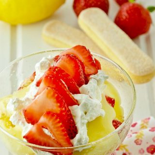 Summer eating should be easy. Lemon Curd Parfait with Fresh Strawberries is just that. No baking, just layer and eat. It doesn’t get easier than this. | homemadeandyummy.com