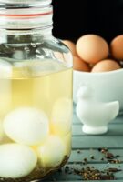 Easy Classic Pickled Egg Recipe Feature Image