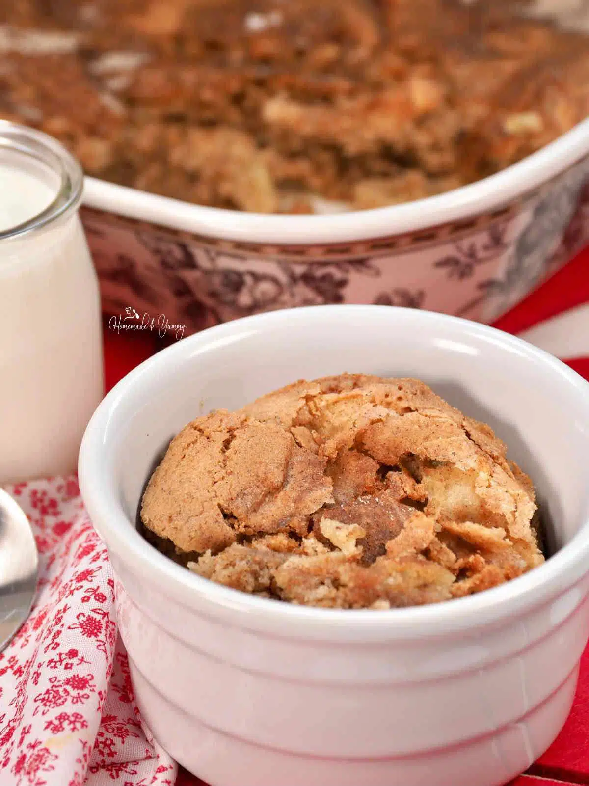 A bowl of warm apple pudding.