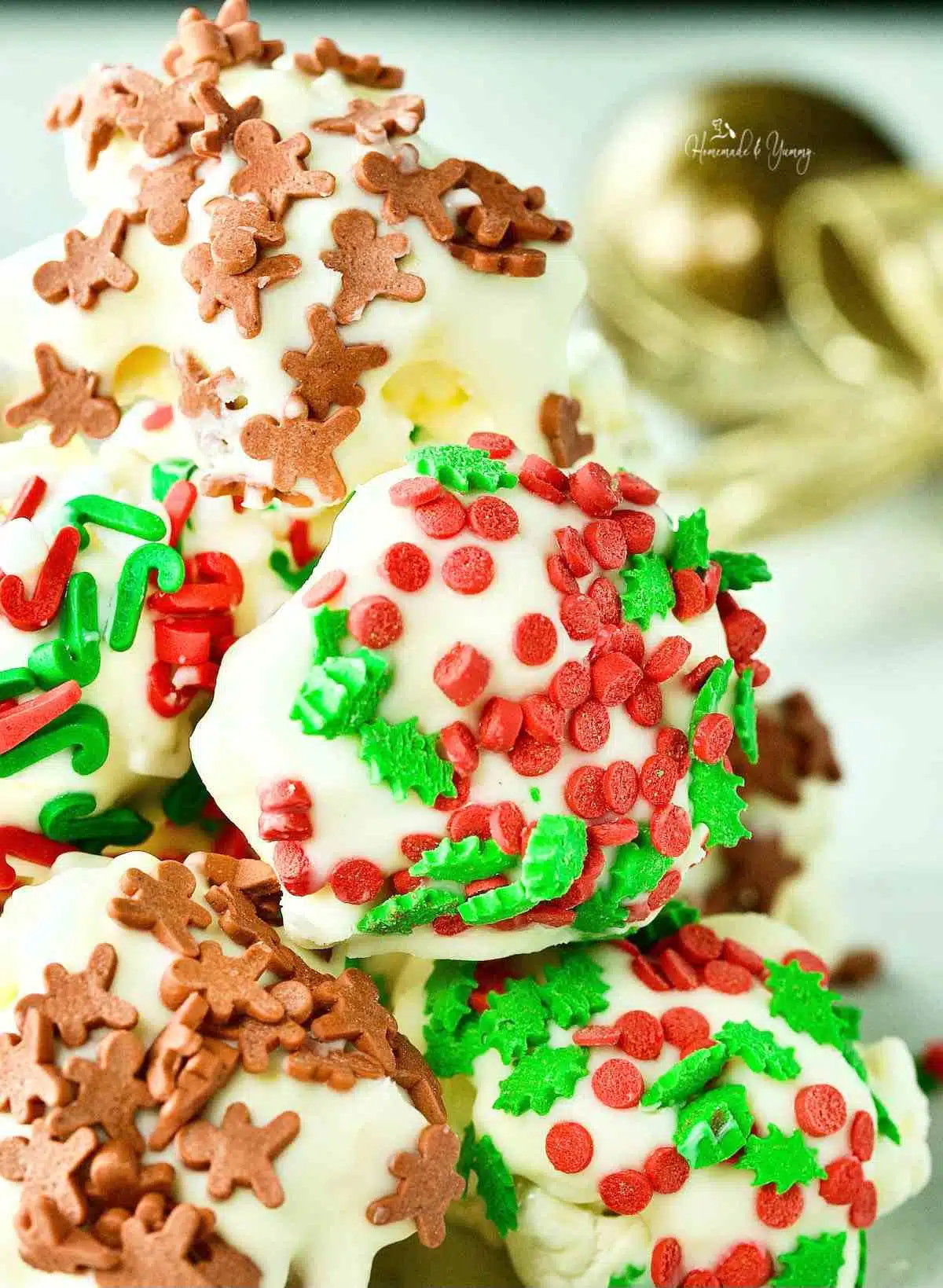 White Chocolate Popcorn Balls just in time for Christmas parties.
