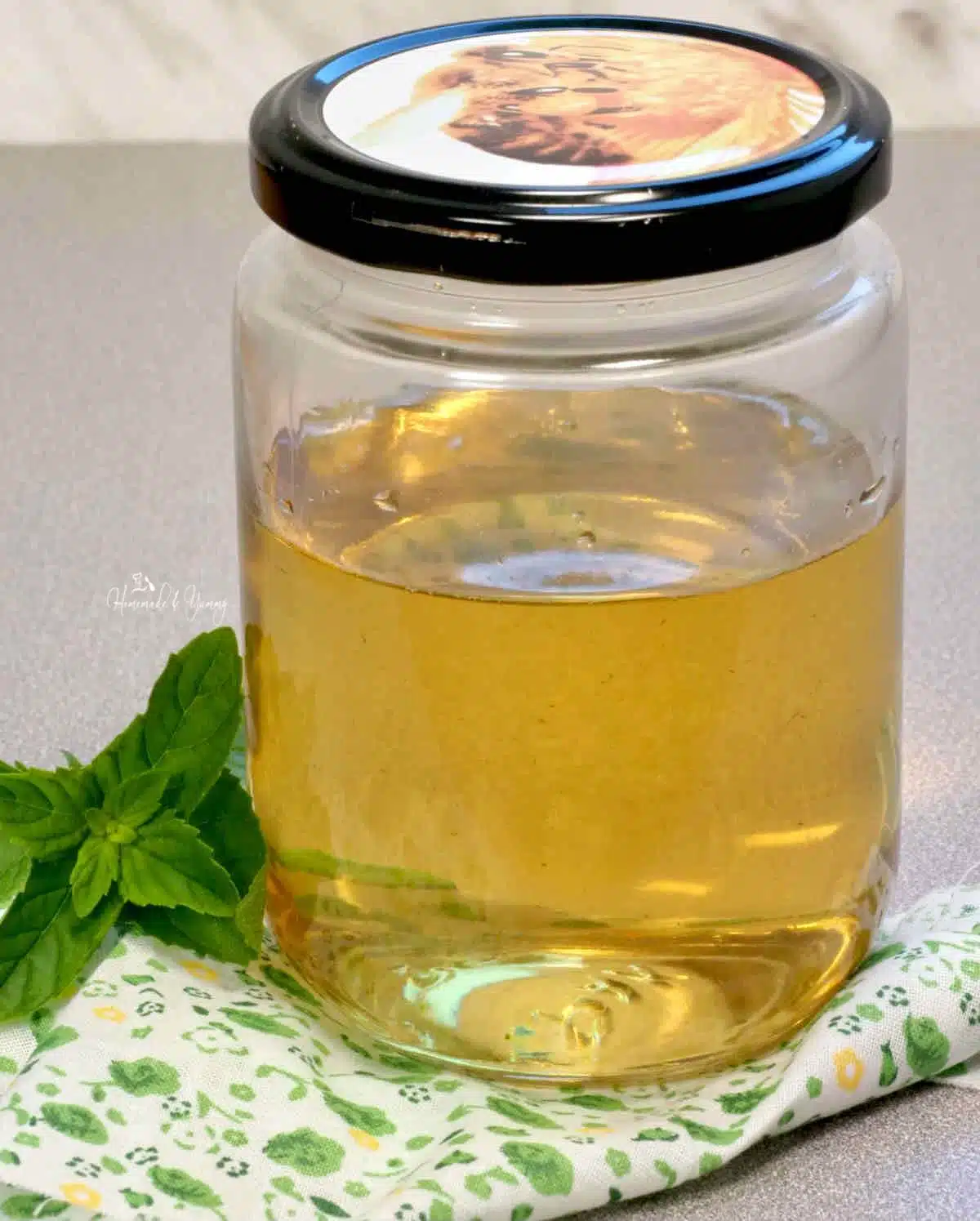 Spearmint flavoured simple syrup recipe.