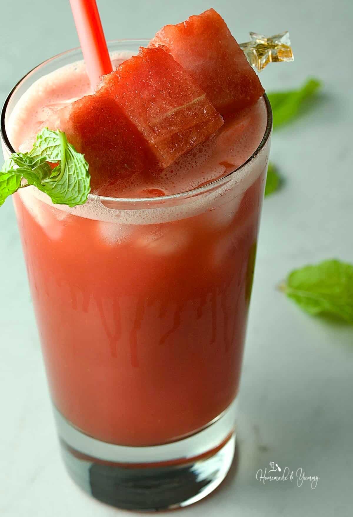Simple watermelon juice combined with mint tea.