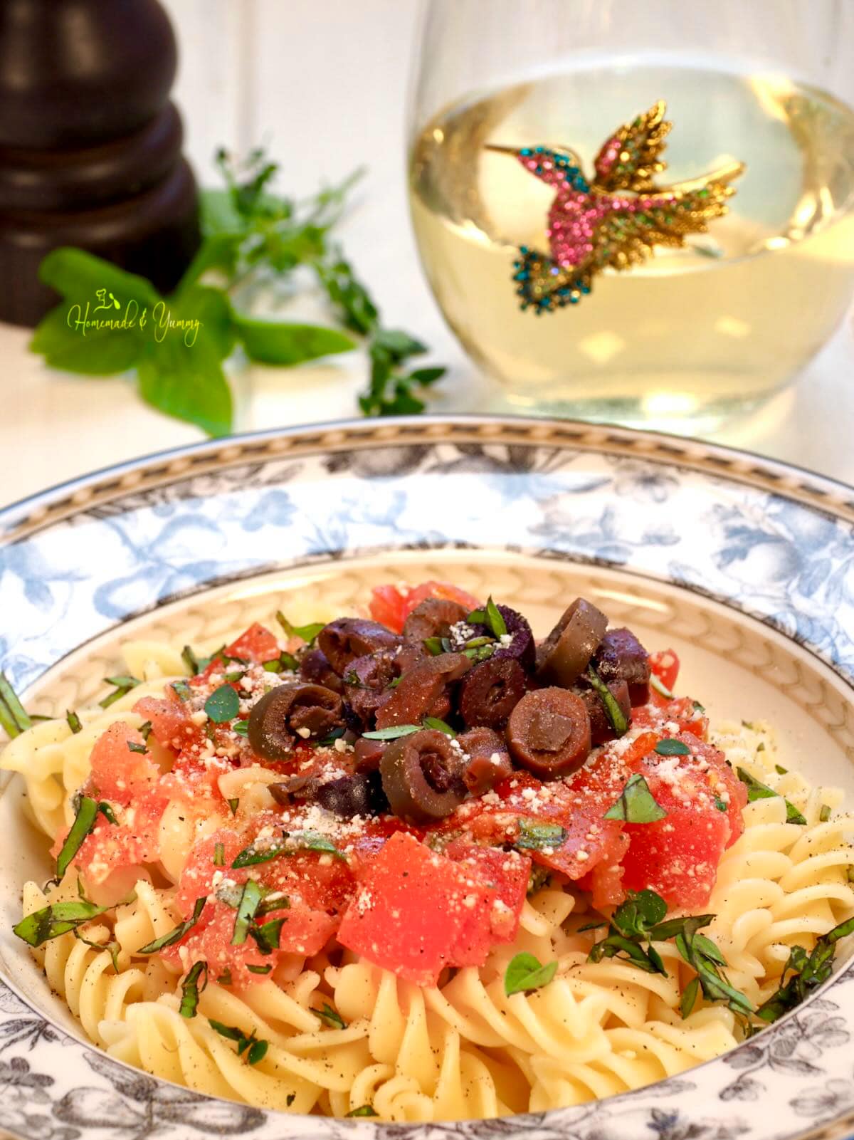 Homemade fresh tomato sauce for pasta, no cook method.